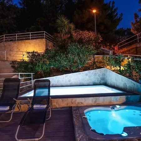 Gorgeous In Blato With Jacuzzi *
