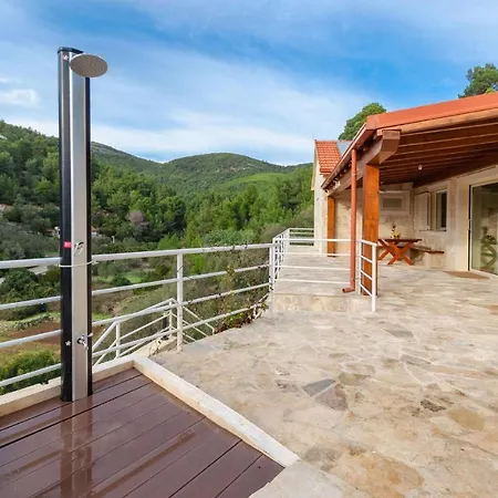 Gorgeous In Blato With Jacuzzi Apartamento
