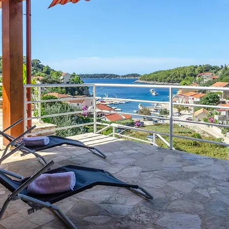 Apartamento Gorgeous In Blato With Jacuzzi