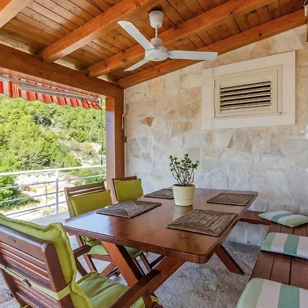 Gorgeous In Blato With Jacuzzi Apartamento *